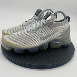 NIKE Women's White/Metallic Silver Air Vapormax Flyknit 3 #AJ6910-101 SIZE 9